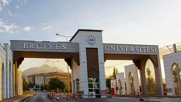 Erciyes Üniversitesi'nde iki personel alım ilanı iptal edildi!