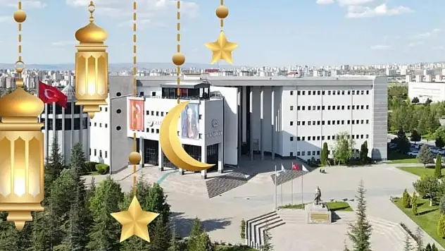 Erciyes Üniversitesi'nden her akşam ücretsiz iftar yemeği!