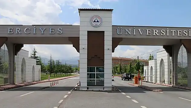Erciyes Üniversitesi sürdürülebilirlikte uluslararası başarıya imza attı!
