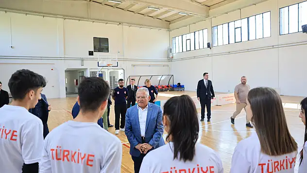 Erciyes Yüksek İrtifa Kamp Merkezi takdir topluyor!