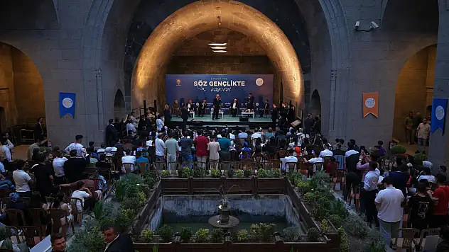 Erdoğan Kayseri'deki gençlere seslendi, Büyükkılıç Gesi Bağları'nı söyledi!