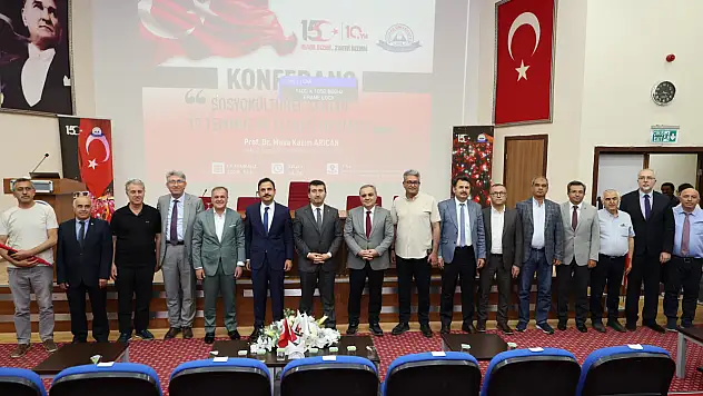 ERÜ'de 15 Temmuz'a felsefi bakış! Dikkat çeken konferansta önemli mesajlar verildi