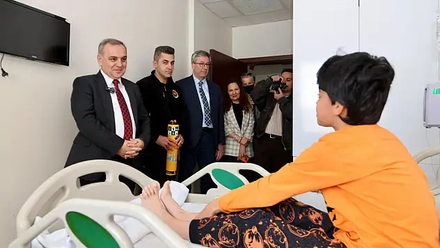 ERÜ'de 23 Nisan'da anlamlı ziyaret