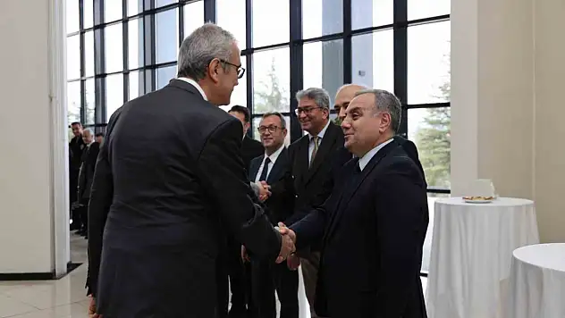 Erciyes Üniversitesi'nde bayramlaşma töreni gerçekleştirildi