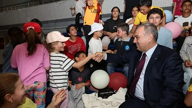 ERÜ'de bin 200 sporcu ödüllendirildi