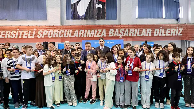 ERÜ'de geleceğin bilim insanları projelerini sergiledi