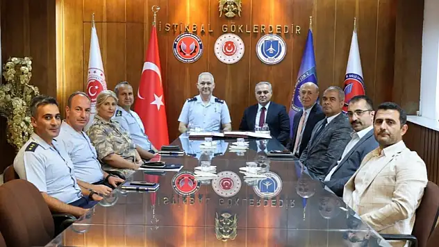 ERÜ'de geleceğin havacıları uçak sistemlerini sahada öğrenecek