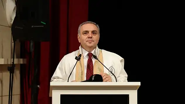 ERÜ'de genç mimarlar mezun oldu!