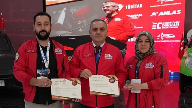 ERÜ, ISIF'26'dan madalyayla döndü!