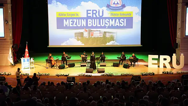 ERÜ mezunları yıllar sonra aynı çatıda buluştu