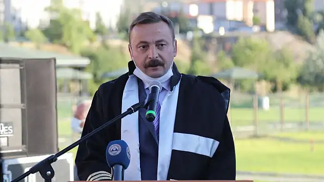 ERÜ Rektör Yardımcısı Prof. Dr. Hakan Aydın'dan çarpıcı medya analizi!
