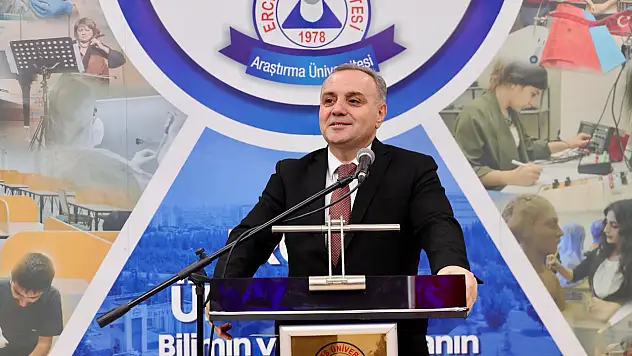 ERÜ Rektörü Altun, ödül ve patent alan akademisyenlerle iftarda buluştu