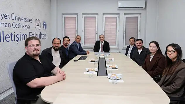 ERÜ Rektörü Fatih Altun öğrencilerle bir araya geldi
