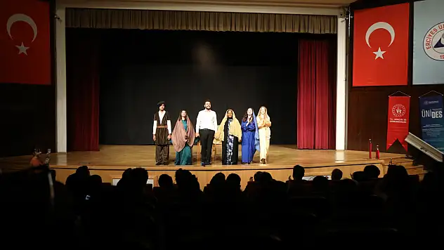 ERÜ tiyatro festivali bu yıl da perdelerini sanatseverler için açtı