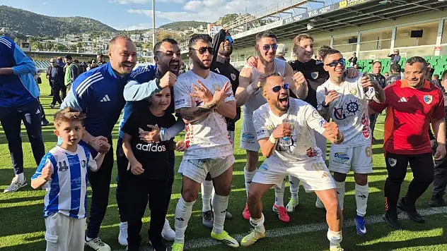 Erzurumspor, Süper Lig'e yükseldi: Herkes Kayserispor detayını konuşuyor