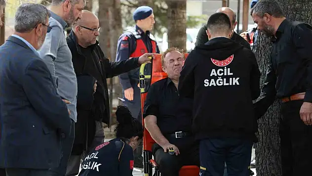 Öğretmen Ayla Kara son yolculuğuna uğurlanırken eşi rahatsızlandı