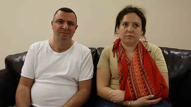 Kapadokya tatili kabusa döndü! Kafede otururken üzerlerine kaya düştü
