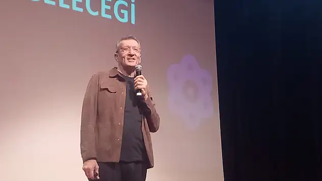 Eski Bakan Kayseri'de açıkladı: 10 yıl sonra çocuklarımız bunu söyleyecek!