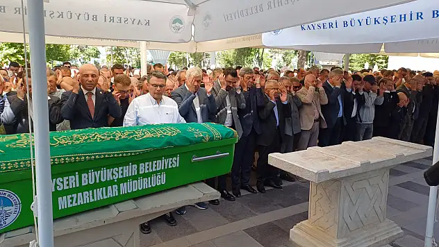Eski belediye başkanı Çetinbulut son yolculuğuna uğurlandı...