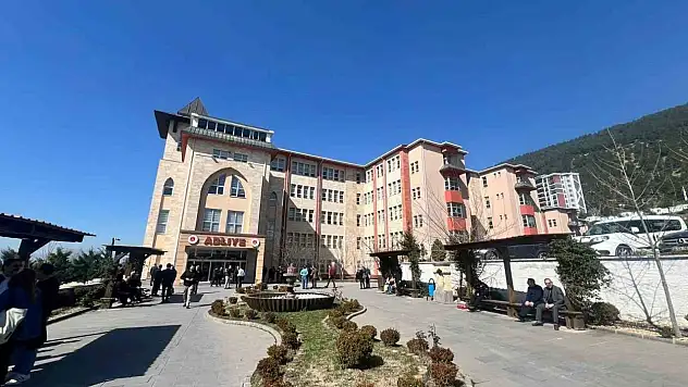 Eski eş katili hakim karşısına çıktı: Mahkemede dikkat çeken detaylar...