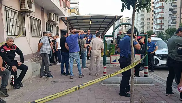 Adana'da eski eşine silahla saldırdı: Talihsiz kadın yaşamını yitirdi!