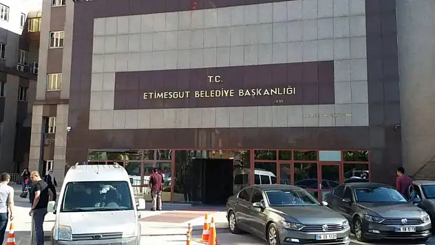 SON DAKİKA: Etimesgut Belediyesi'ne operasyon: 25 gözaltı!