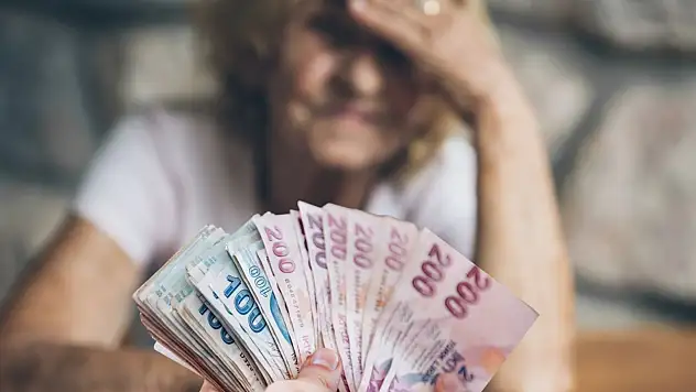 Ev hanımlarına emeklilik müjdesinin detayları ortaya çıktı!
