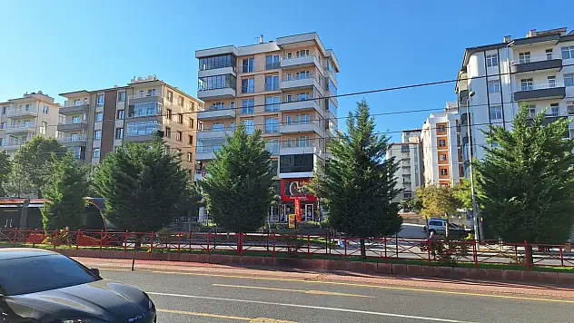 Ev sahibi olmak isteyenler bir kez daha düşünüyor! İşte masadaki son rakamlar