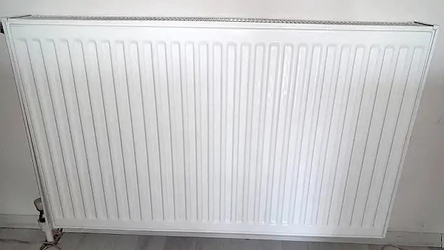 Evde pratik bir şekilde kalorifer peteklerini temizleme yolları