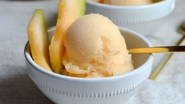 Evde pratik dondurma: İşte kavunlu dondurma tarifi