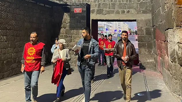 ''Ey Amerika'' diyen Erdoğan'a EMEP'ten cevap: ''Trump'la el sıkışıp Filistin'i savunamazsın!''