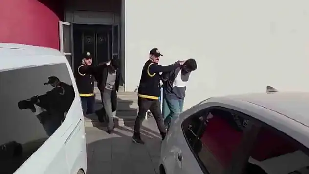 Farklı şehirlerden gelip Adana'da dolandırıcılık yapmışlar!