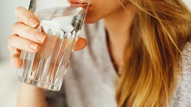 Fazla Su İçen Genç Kadın Öldü - Su Zehirlenmesi Nedir?