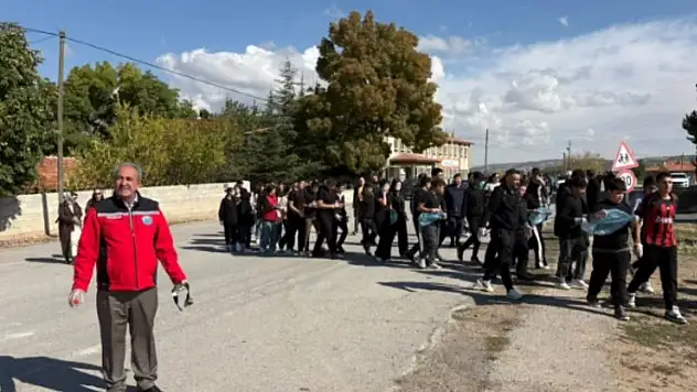 Felahiye'de doğa için güç birliği! Kaymakam, Başkan ve öğrenciler sahaya indi