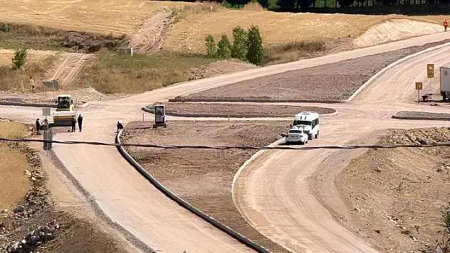 Felahiye'de o yollar için tarih verildi!