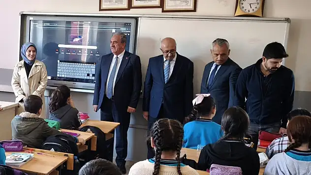 Felahiye'de öğrencilere kırtasiye desteği sağlandı!