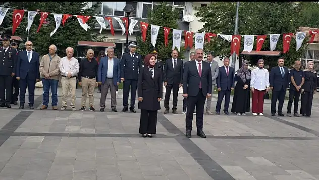 Felahiye protokolü 30 Ağustos Zafer Bayramı'nda şehitlikte bir araya geldi