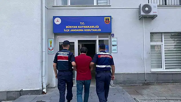 Kayseri Jandarmasından FETÖ'ye darbe: Hükümlü şahıs yakalandı