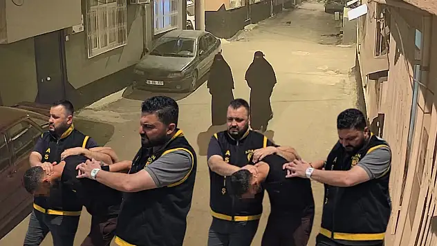 Film gibi hırsızlık! Çarşaf giyip keşif yaptılar - 40 dakikada servet çaldılar!