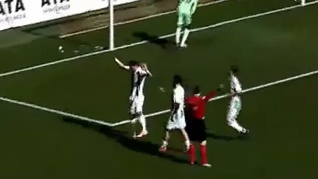 Film gibi maç! Erciyes 38 FK'yı eski futbolcusu yıktı - Kayserili Tayyib cezayı kesti…