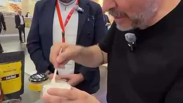 Almanya'da Adana'dan gelen firmanın balını firari FETÖ üyesi tanıttı!