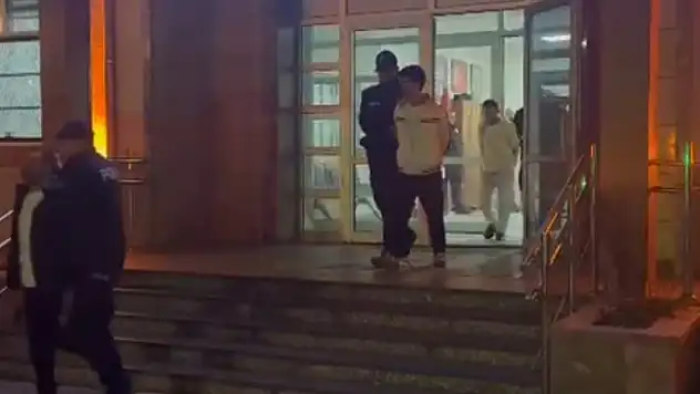 Firari hükümlü baba ve iki oğlu kıskıvrak yakalandı