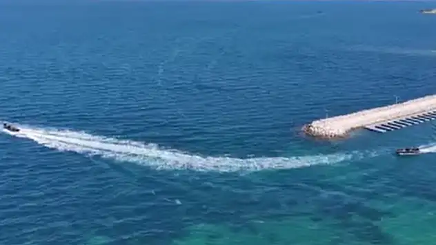 Foça'da Komandolardan Deniz Hücum harekatı eğitimi!