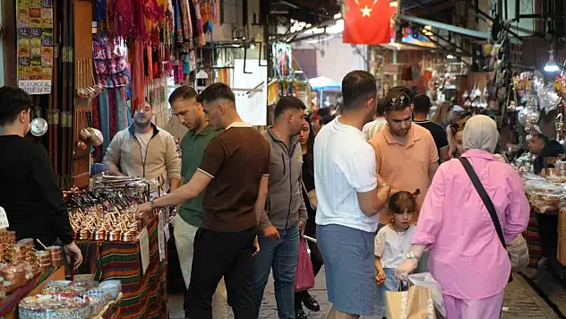 Bayram tatilcilerinin yeni rotası Gaziantep oldu