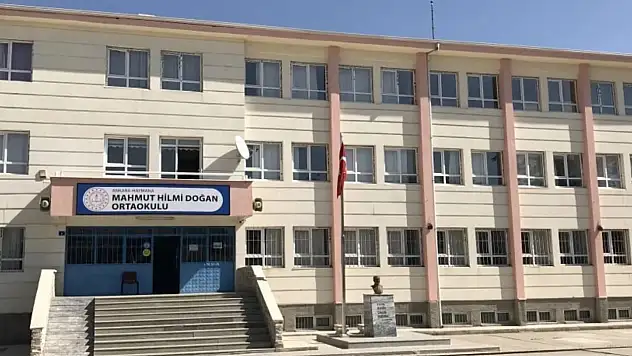 Gazze için biriktirdiği parayı poşetle getirip bağışladı!