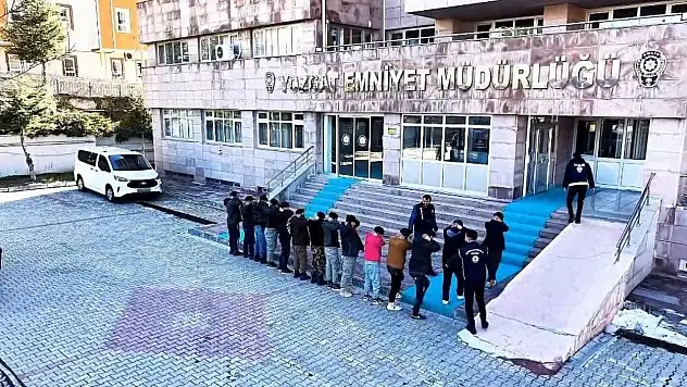 Göçmen kaçakçılığı şüphelileri savcılığa sevk edildi