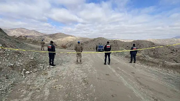 Göçük altında kalan şantiye müdürünü arama çalışmaları devam ediyor
