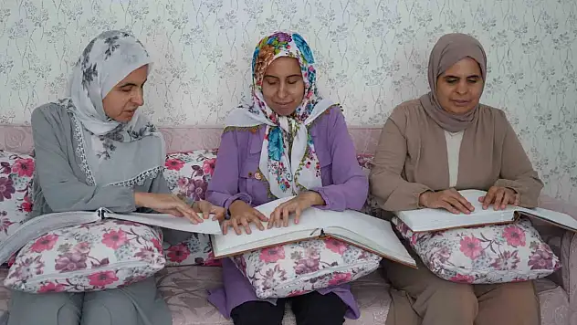 Görme engelli 3 kardeş pes etmedi: 3'ü de  üniversiteyi kazandı