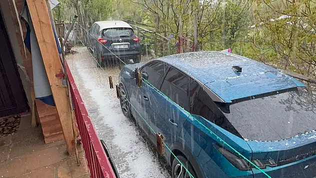 Görüntüler Develi'den! Dolu yağışının ardından meyve bahçeleri zarar gördü!