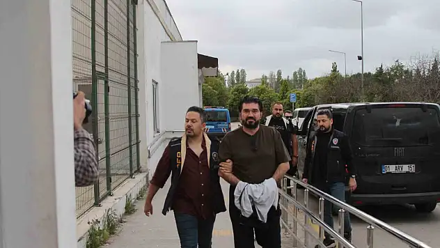 Gözaltına alınan Rasim Ozan Kütahyalı Adana'ya getirildi!